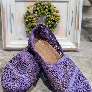 TOMS Crochet Classic